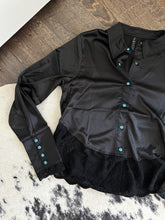 Load image into Gallery viewer, Lace Trim Pearl Snap