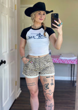 Load image into Gallery viewer, Leopard Cuffed Shorts
