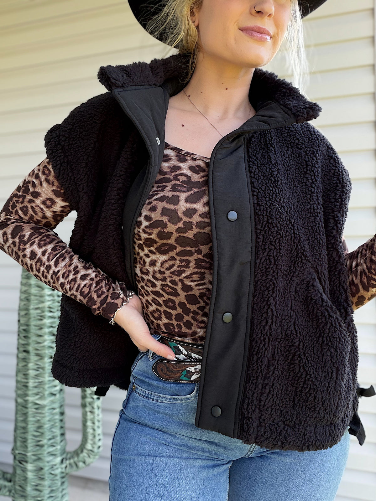 Black Sherpa Vest