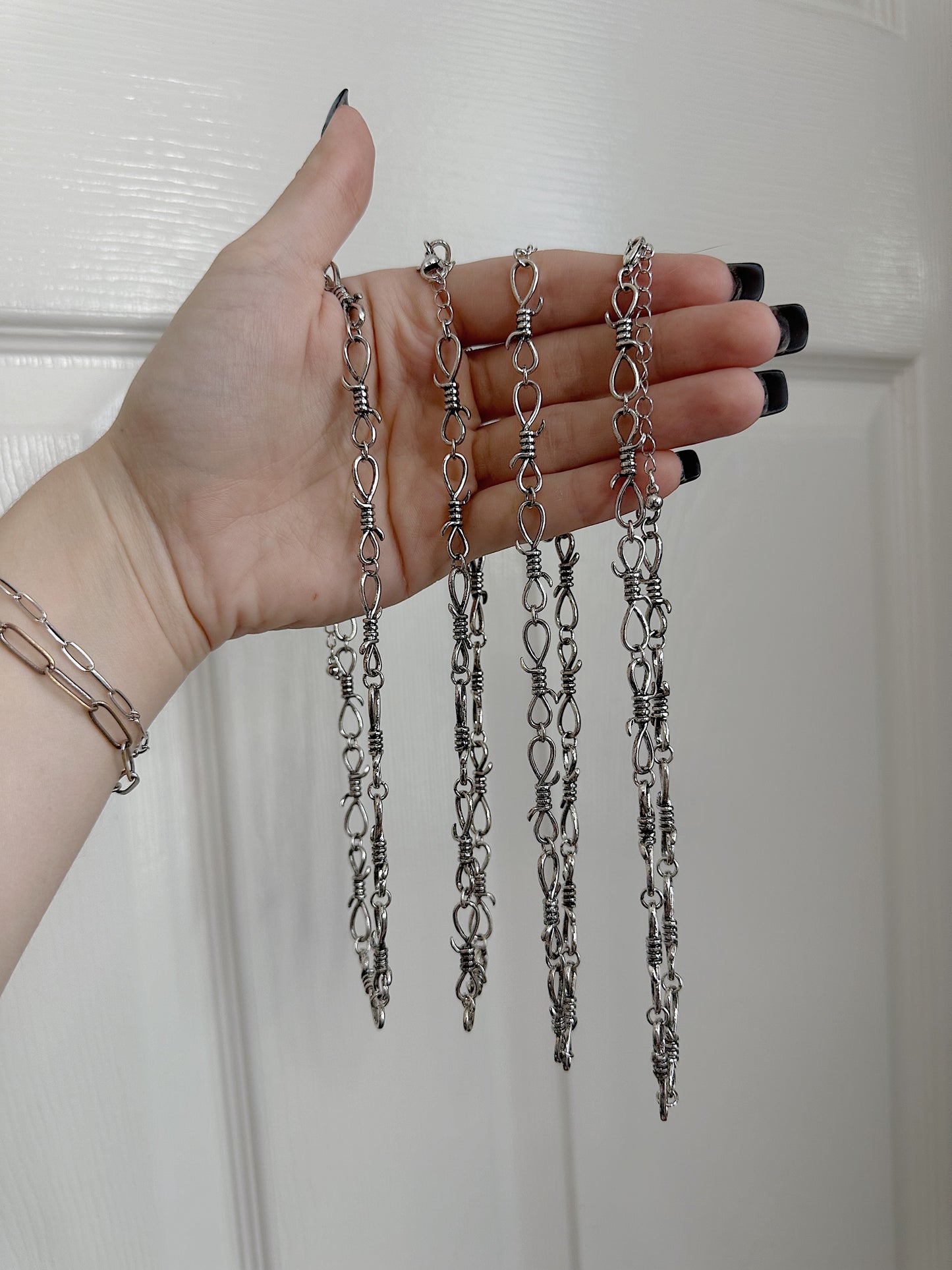 The Barbed Wire Choker