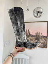 Load image into Gallery viewer, Liberty Black Cowhide Boots SIZE 8
