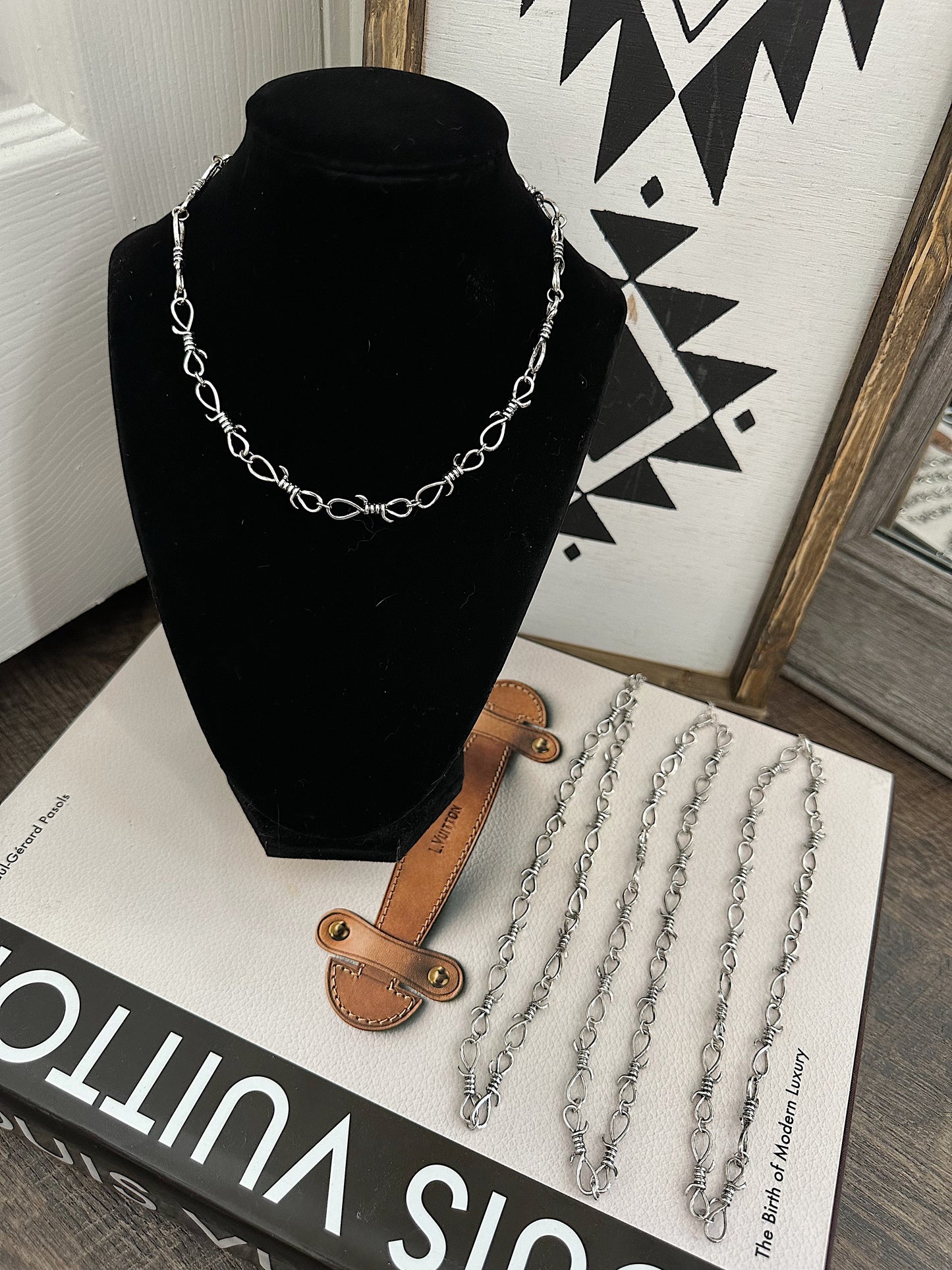 The Barbed Wire Choker