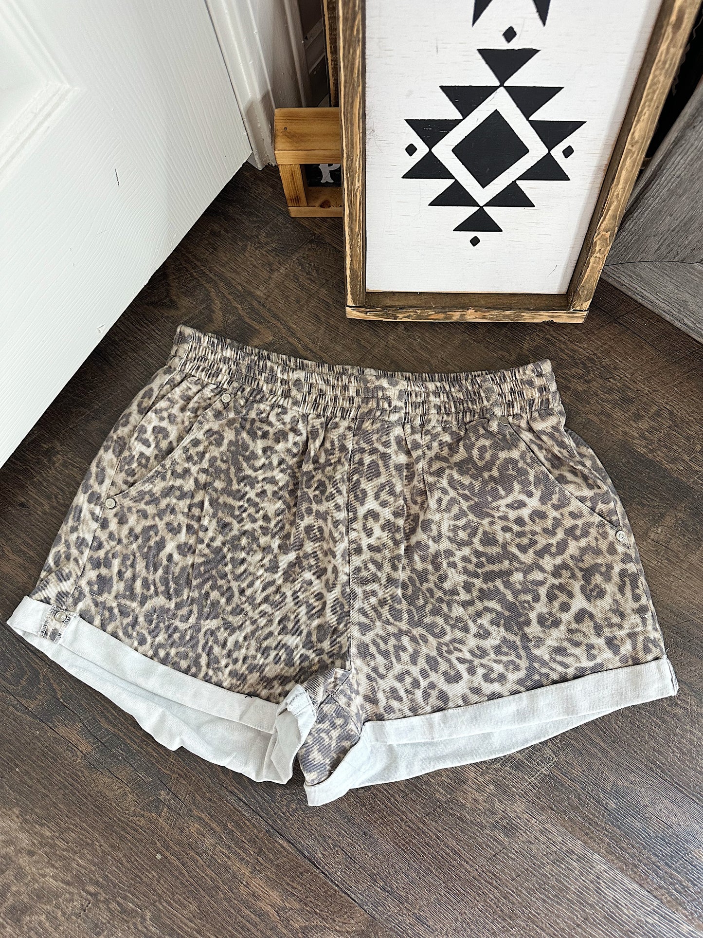Leopard Cuffed Shorts