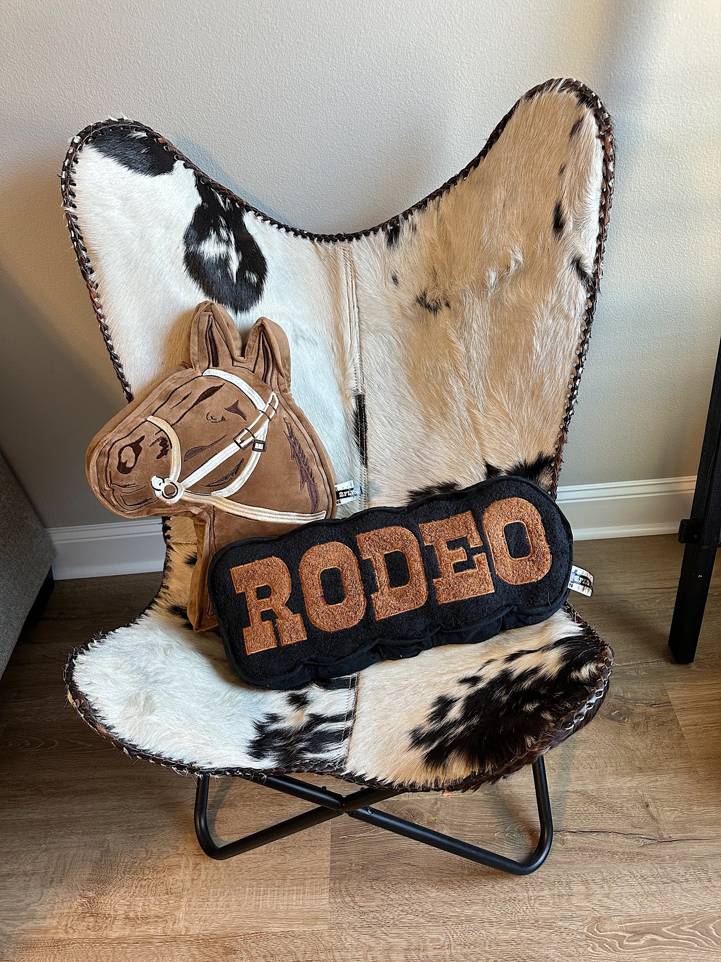 Rodeo Throw Pillow (Brown)