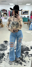 Load image into Gallery viewer, The Brandi Wide Leg Bootcut Jeans
