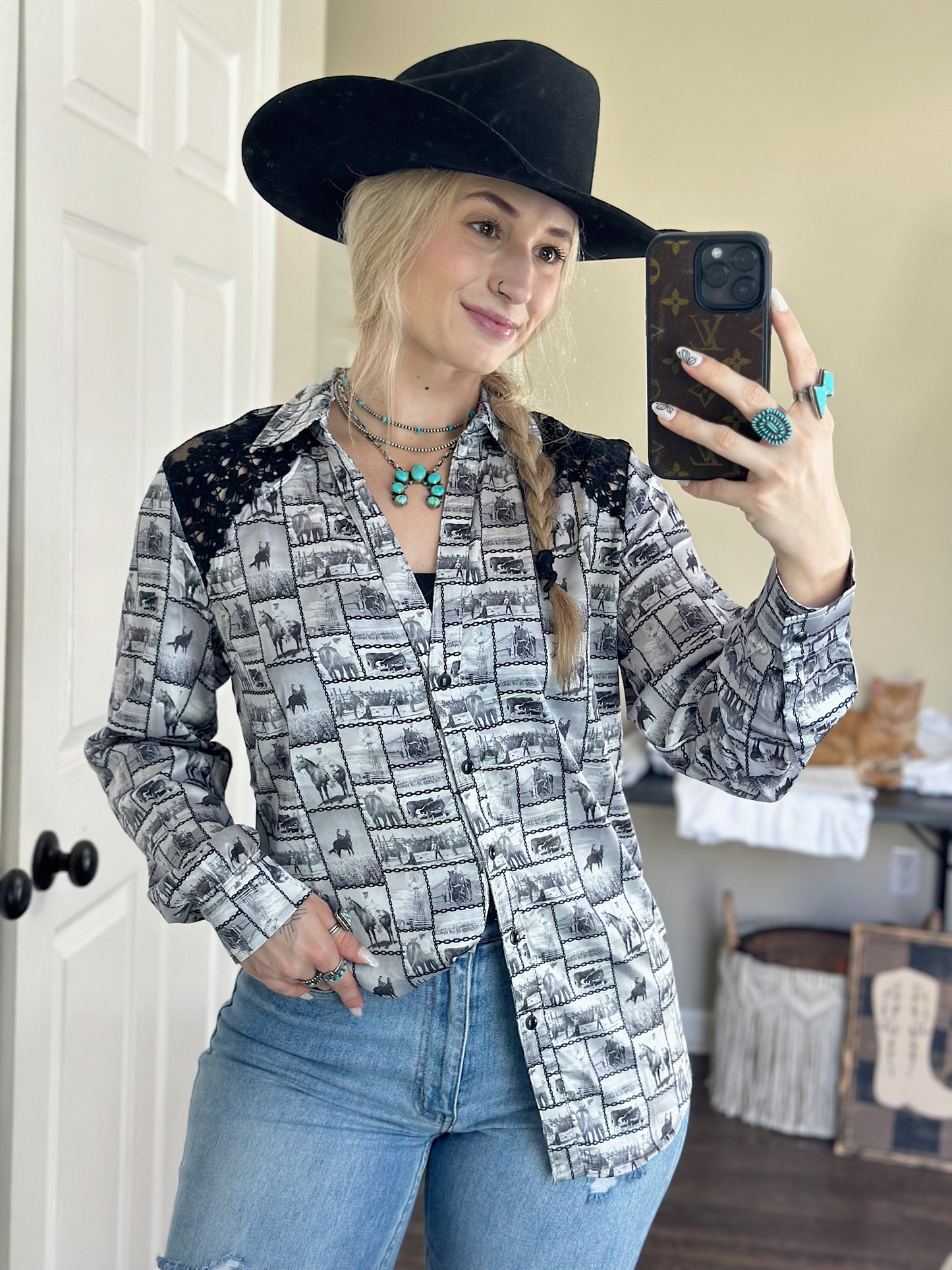 Lasso The Lace Button Down