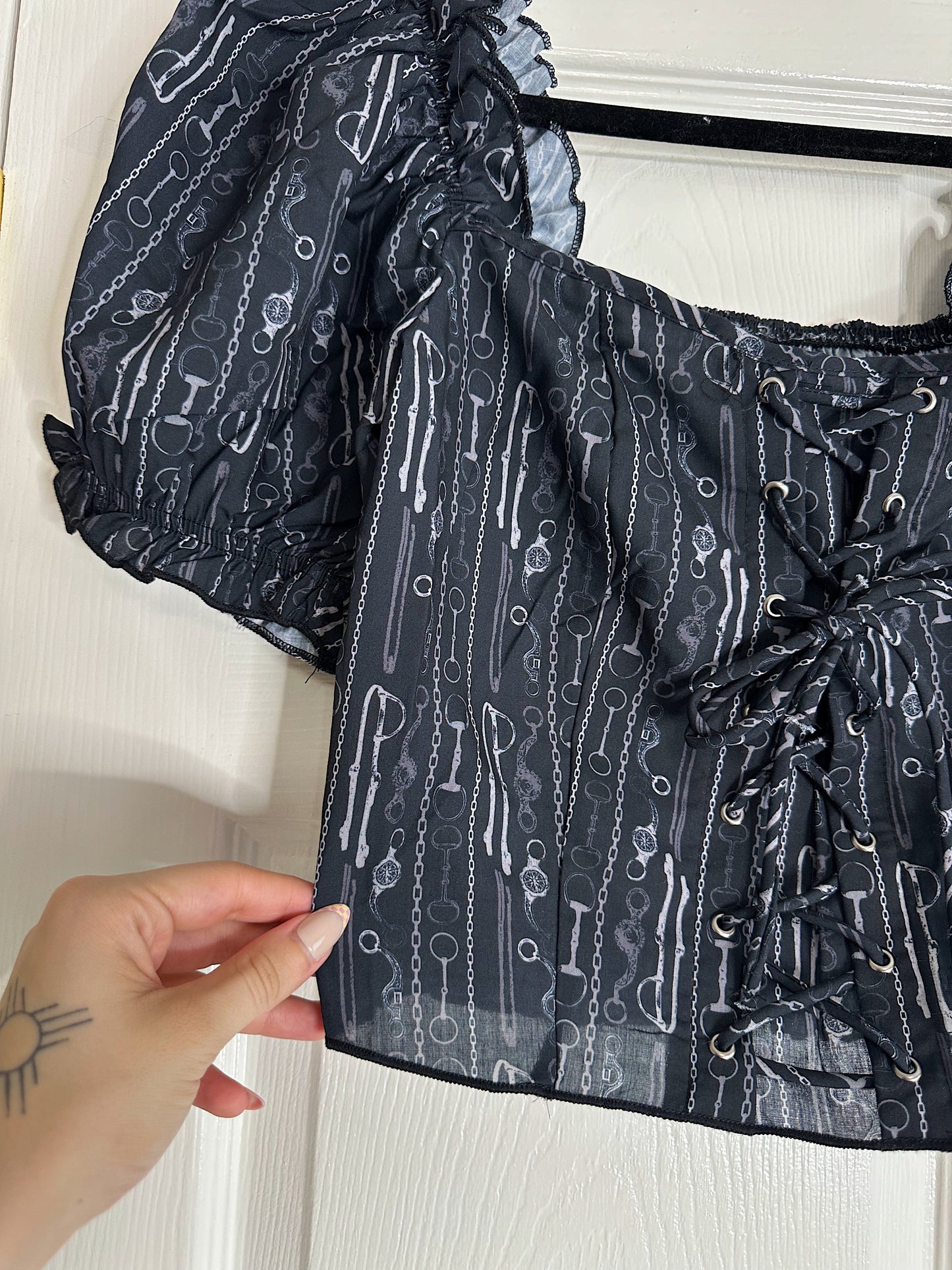 Snaffle Bit Puff Sleeve Top