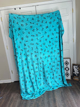 Load image into Gallery viewer, Turquoise Cattle Brand Throw Blanket (Lightweight Queen)
