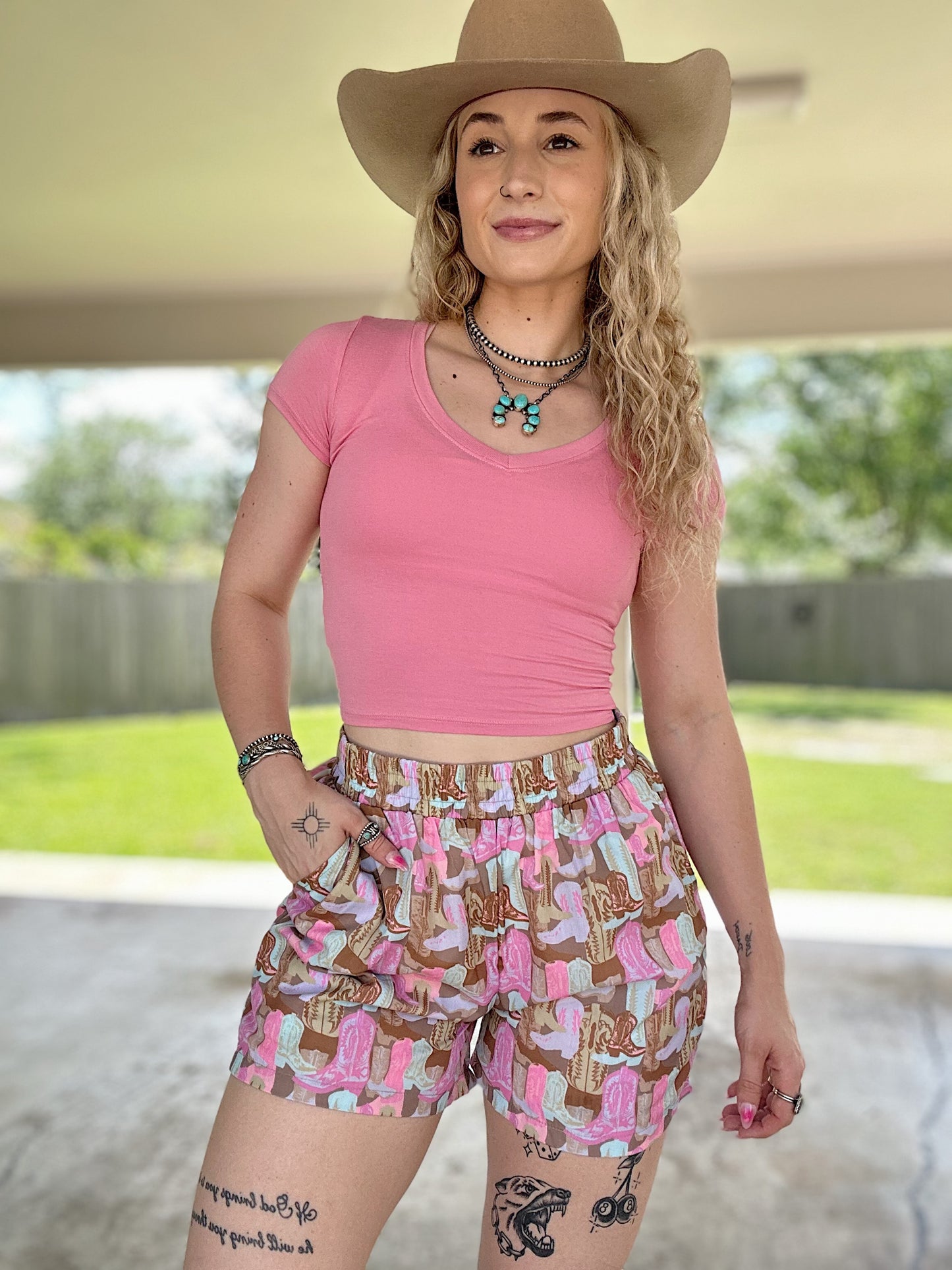 The Basic Babe Crop (Baby Pink)