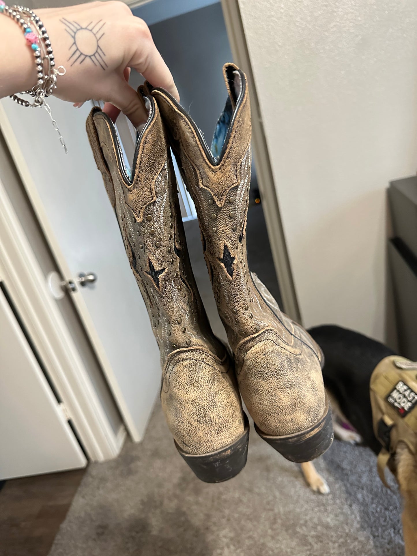 Laredo Lucretia Inlay Boots Size 9