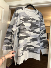 Load image into Gallery viewer, Camo Sweatshirt Aerie Size L
