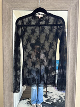 Load image into Gallery viewer, Lace Layering Top (Black)
