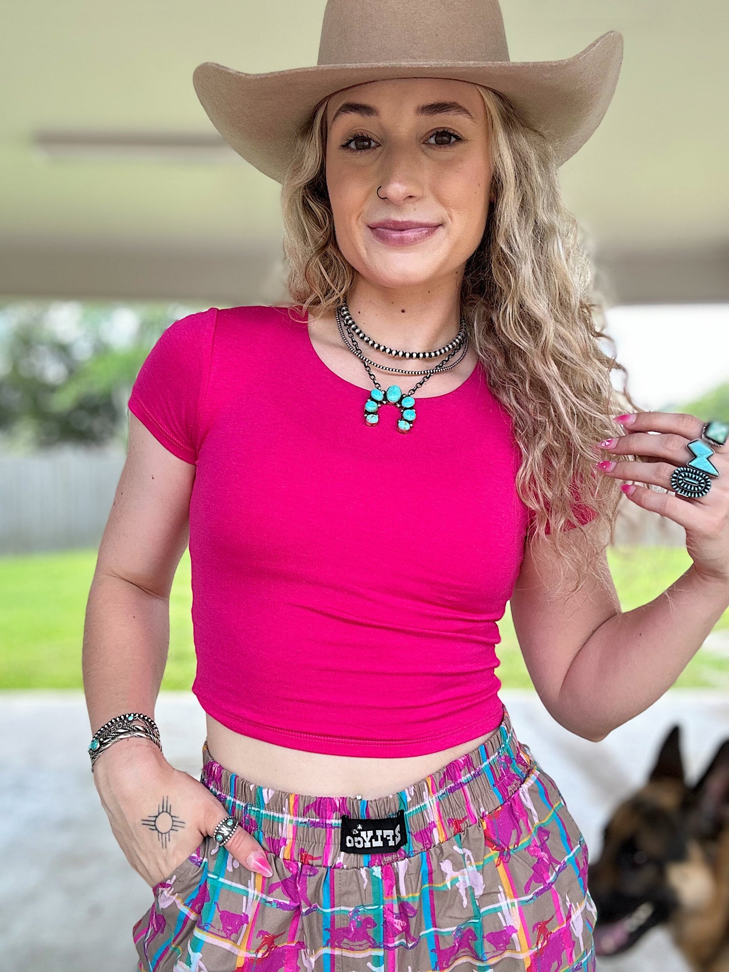 The Basic Babe Crop (Magenta)