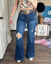 Load image into Gallery viewer, The Jett Jeans
