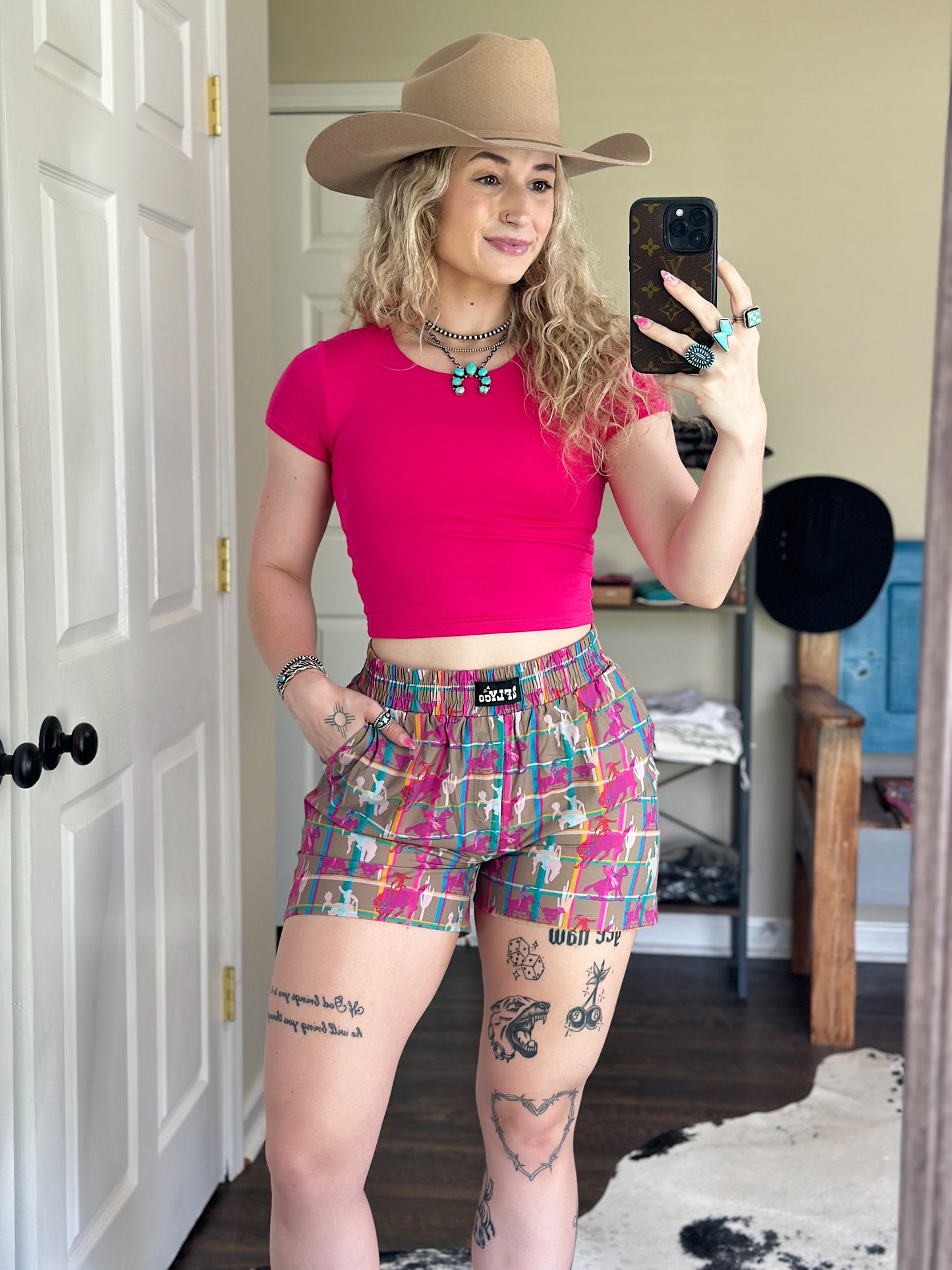 The Basic Babe Crop (Magenta)