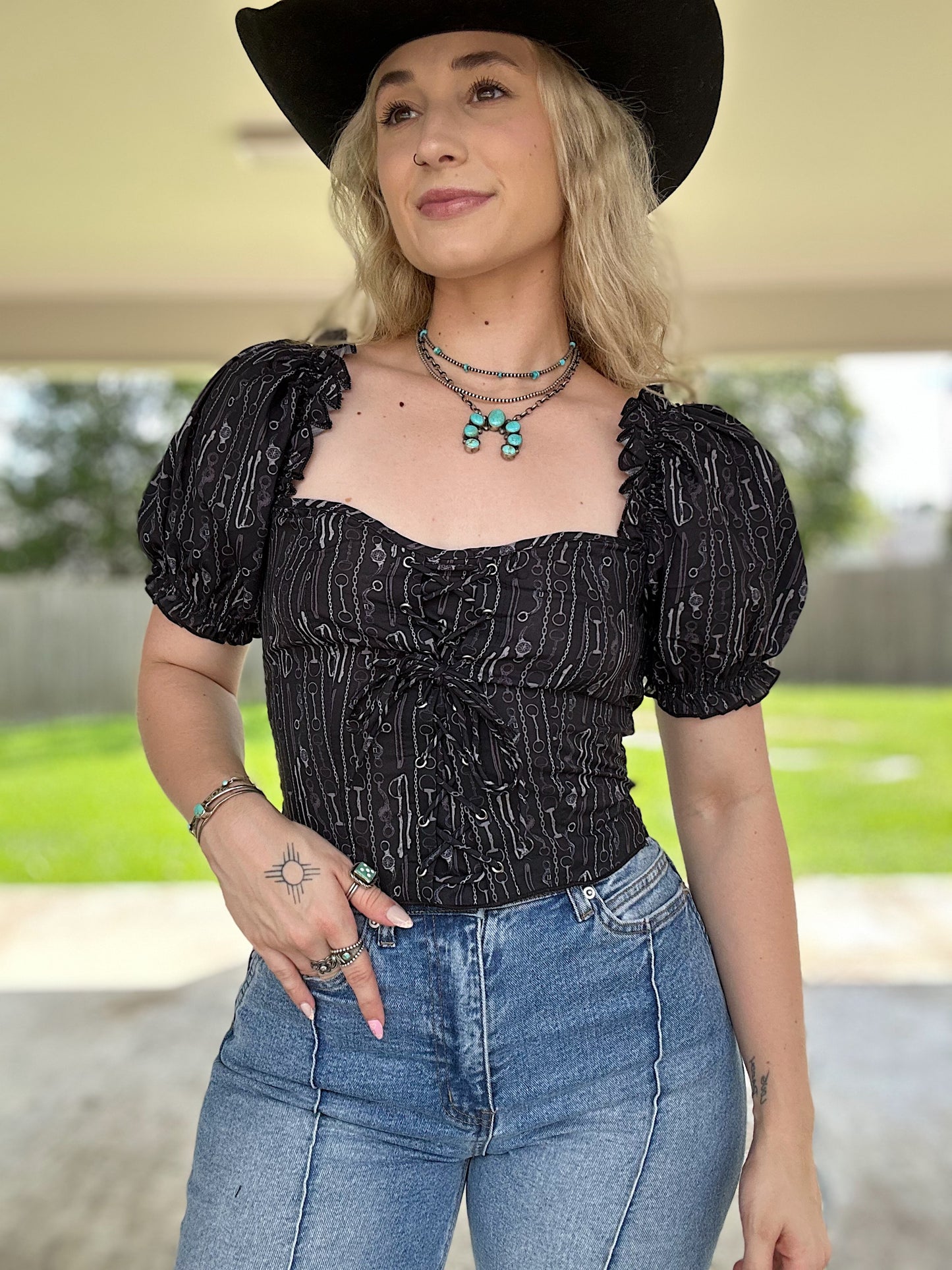 Snaffle Bit Puff Sleeve Top