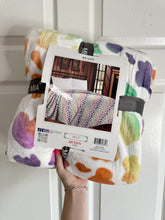 Load image into Gallery viewer, Colorful Cow Print Blanket (Heavy Queen)
