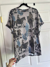 Load image into Gallery viewer, The Dusty Cactus Oversized Top
