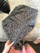 Load image into Gallery viewer, Comfrt Leopard Sweat Shorts Medium
