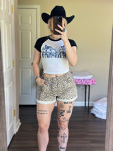 Load image into Gallery viewer, Leopard Cuffed Shorts

