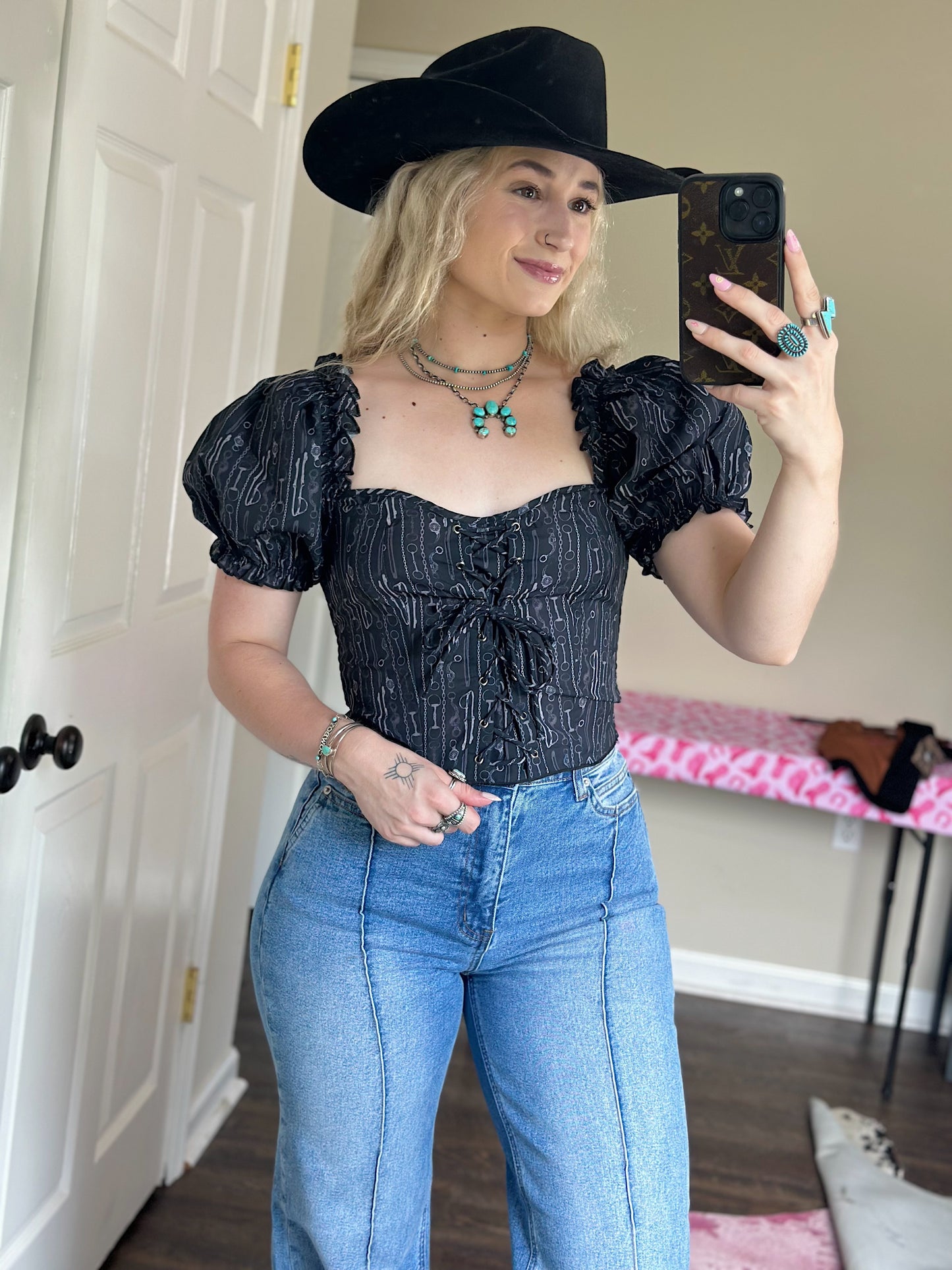 Snaffle Bit Puff Sleeve Top
