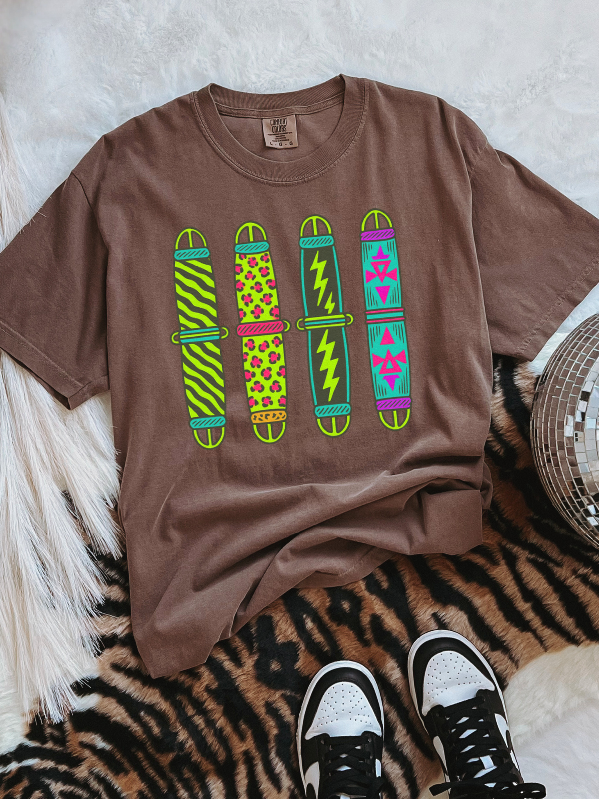 Neon Cinches COMFORT COLORS TEE