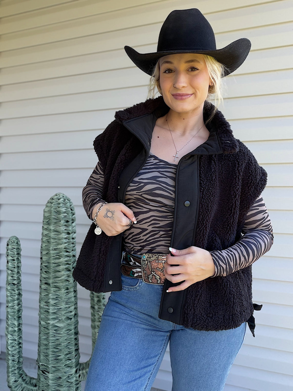Black Sherpa Vest
