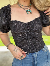 Load image into Gallery viewer, Snaffle Bit Puff Sleeve Top
