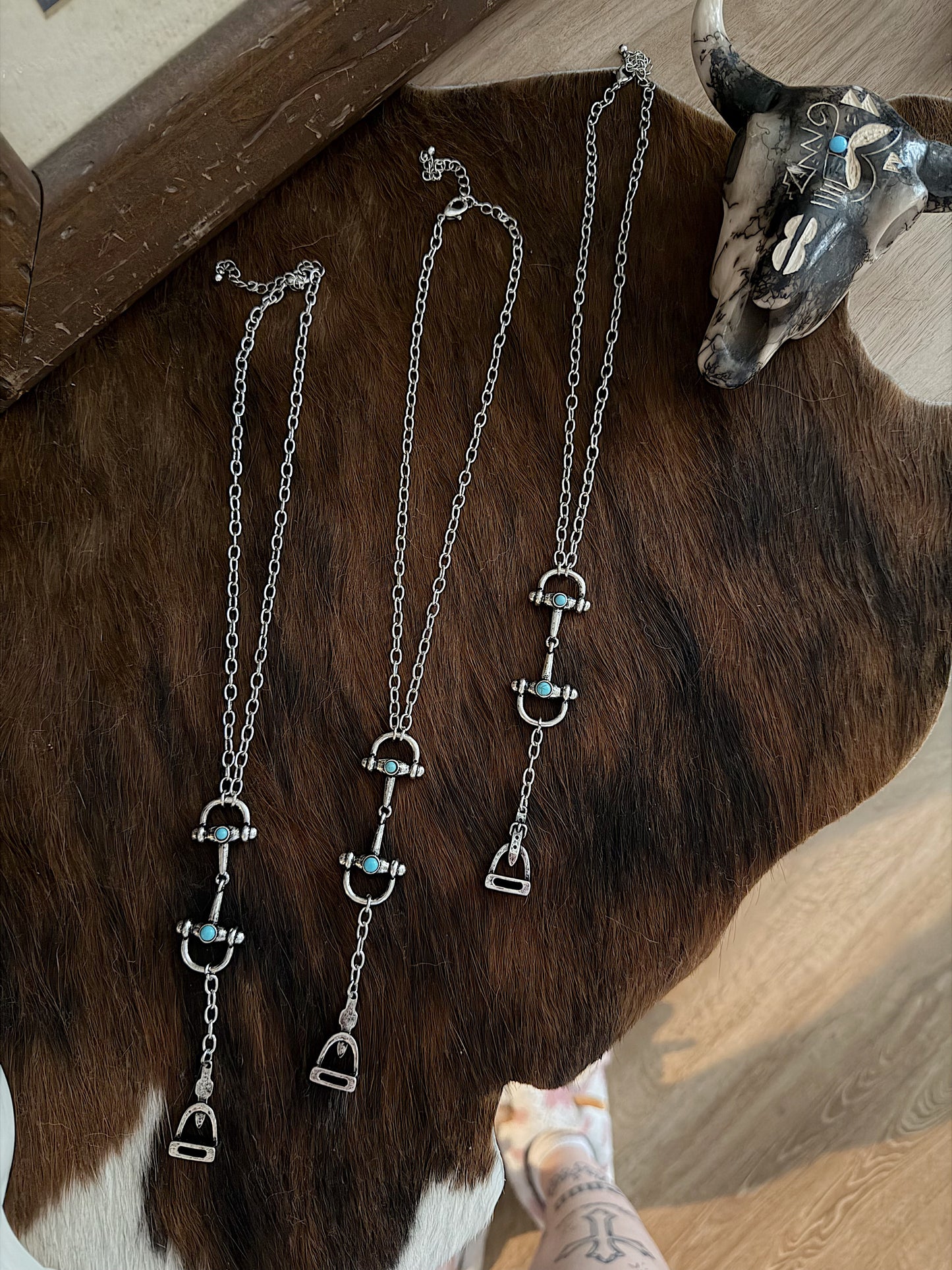 Horsebit Lariat