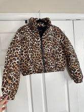 Load image into Gallery viewer, Leopard Cropped Puffer
