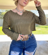 Load image into Gallery viewer, Olive Green Long Sleeve Crop
