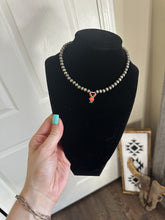 Load image into Gallery viewer, Bunny &amp; Pearls Choker (Authentic)
