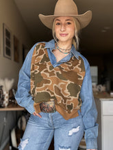 Load image into Gallery viewer, The Doubleshift Top (Camo)
