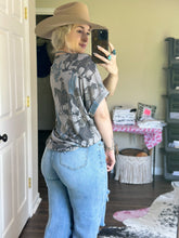 Load image into Gallery viewer, The Dusty Cactus Oversized Top
