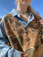 Load image into Gallery viewer, The Doubleshift Top (Camo)
