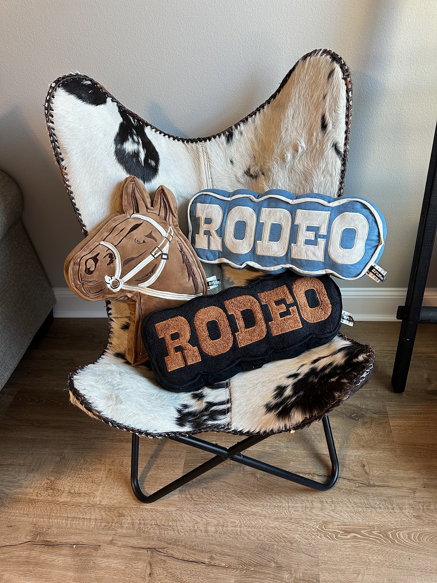 Rodeo Throw Pillow (Brown)