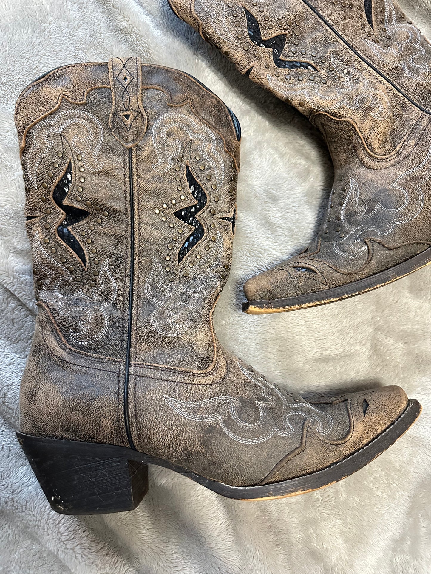 Laredo Lucretia Inlay Boots Size 9