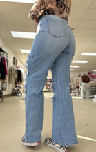Load image into Gallery viewer, The Brandi Wide Leg Bootcut Jeans
