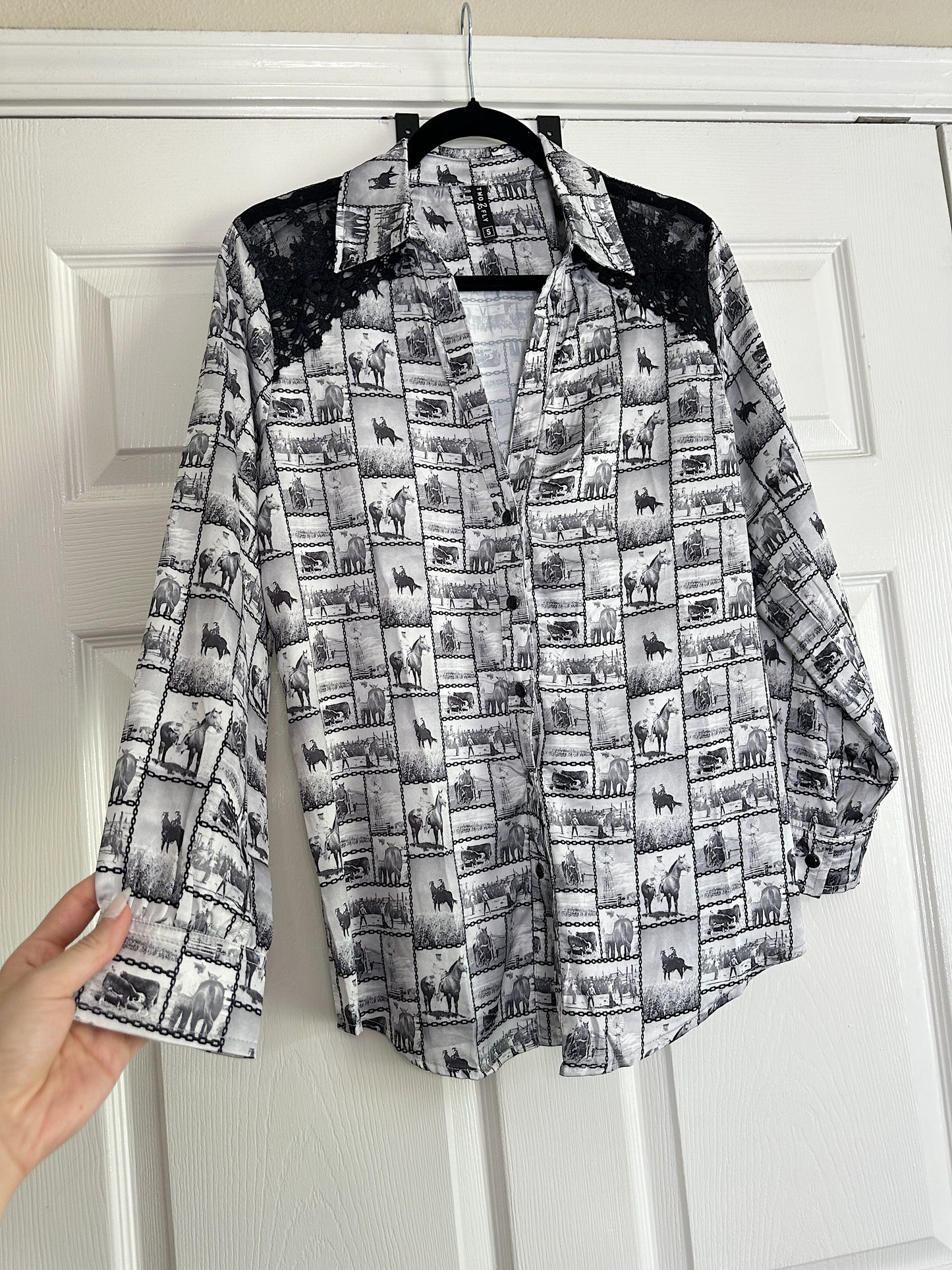 Lasso The Lace Button Down