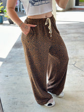 Load image into Gallery viewer, Leopard Lounge Pants
