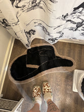 Load image into Gallery viewer, Cowboy Hat Rug
