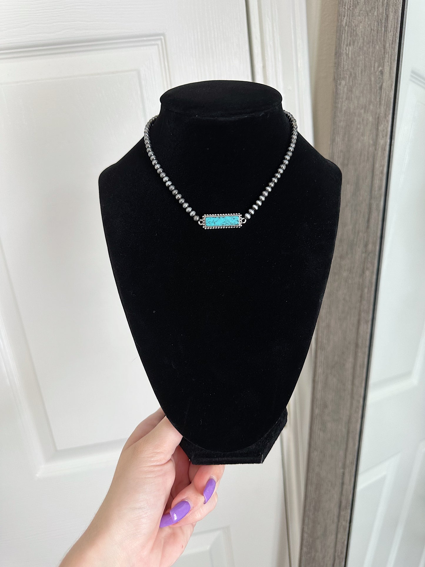The Simple Bar Choker