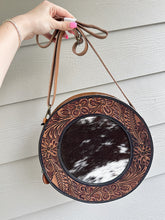 Load image into Gallery viewer, The LynnDee Canteen Purse
