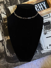 Load image into Gallery viewer, Dainty Chain Choker
